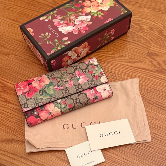 Gucci Handbags - Gucci Women's Floral Wallet - Pink and Brown